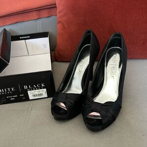 WHBM Ray platform Heels, 9.5